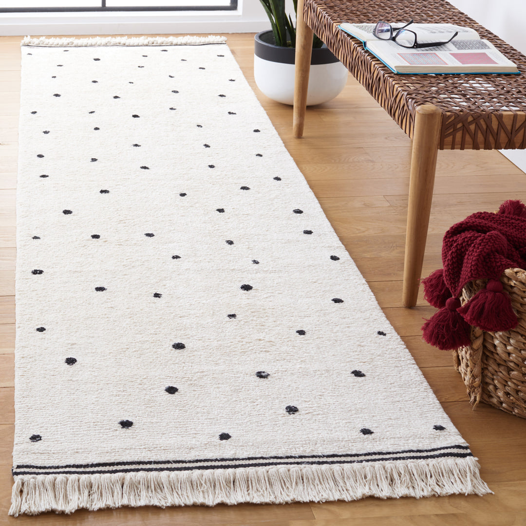 SAFAVIEH Easy Care ECR212Z Ivory / Black Rug Image 3