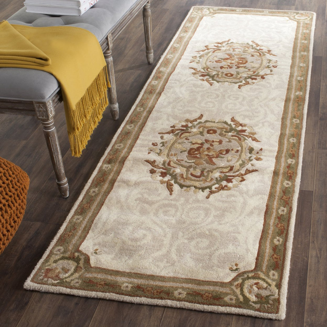 SAFAVIEH Empire EM414C Ivory / Light Grey Rug Image 3