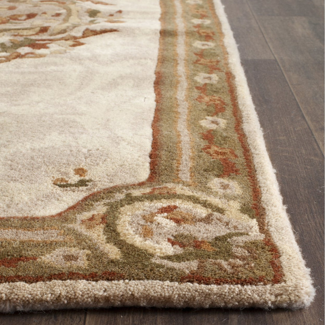 SAFAVIEH Empire EM414C Ivory / Light Grey Rug Image 6