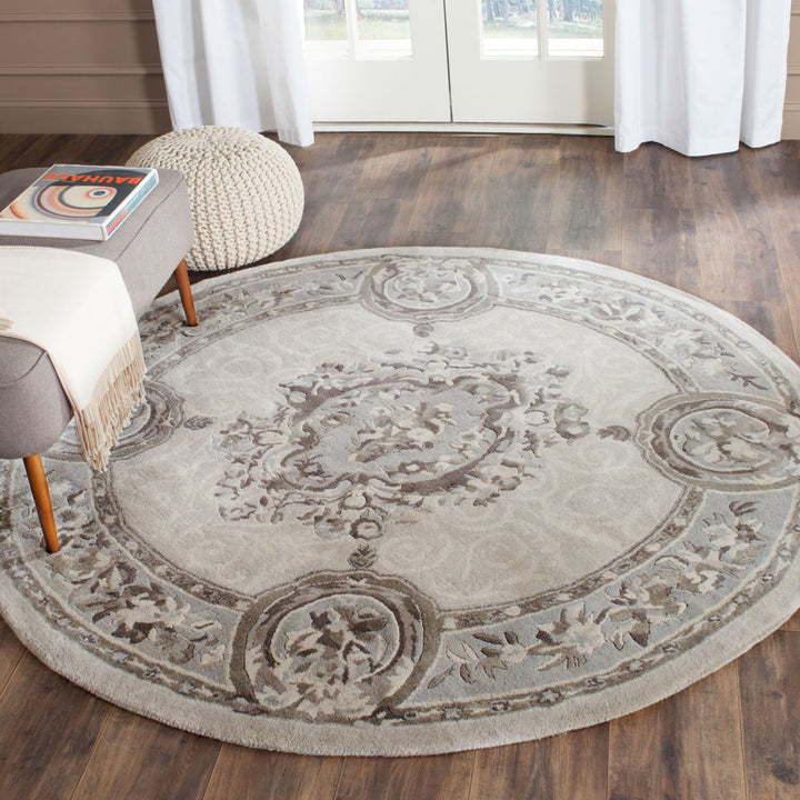 SAFAVIEH Empire EM414D Beige / Light Grey Rug Image 9