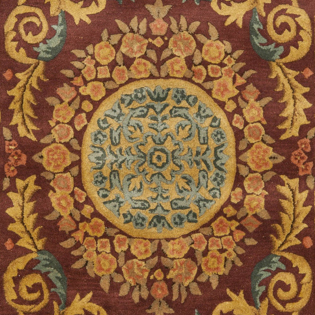 SAFAVIEH Empire EM421A Handmade Burgundy / Gold Rug Image 7