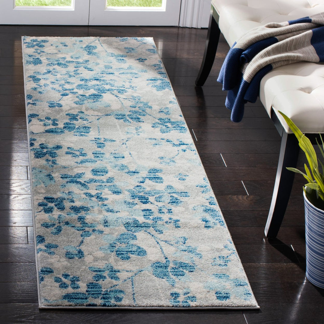 SAFAVIEH Evoke Collection EVK236J Grey / Light Blue Rug Image 9