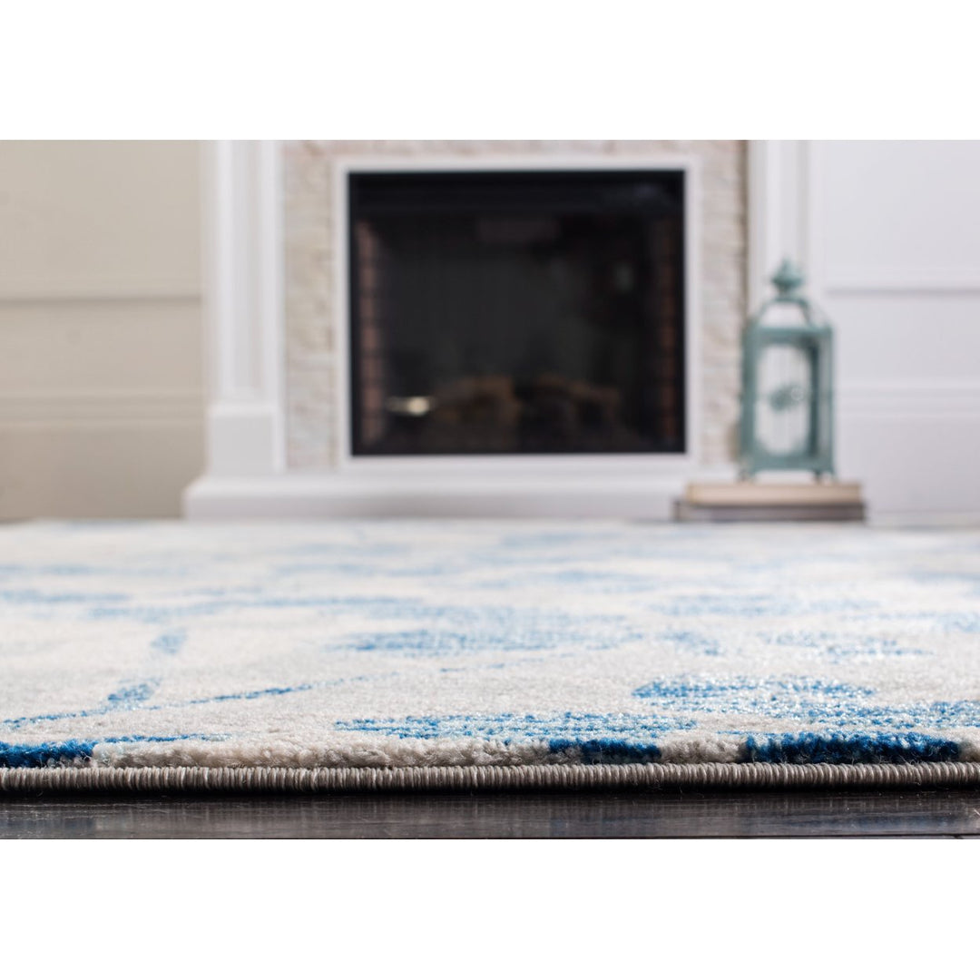 SAFAVIEH Evoke Collection EVK236J Grey / Light Blue Rug Image 11