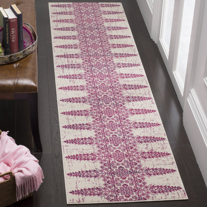 SAFAVIEH Evoke Collection EVK521K Ivory / Fuchsia Rug Image 3