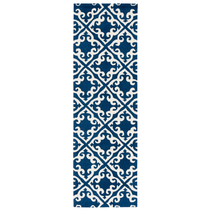 SAFAVIEH Easy Care EZC416A Navy / Ivory Rug Image 3