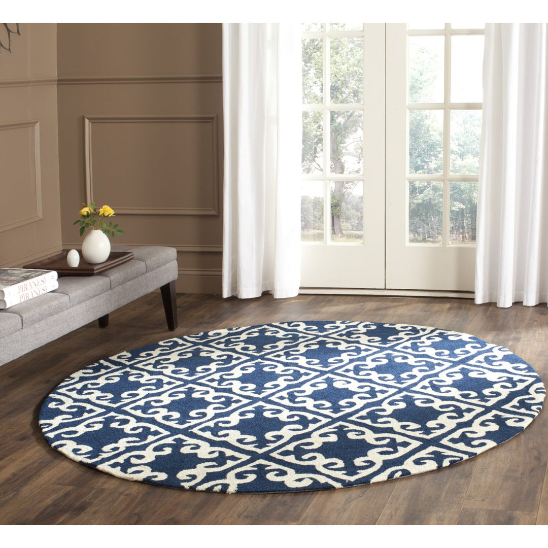 SAFAVIEH Easy Care EZC416A Navy / Ivory Rug Image 9