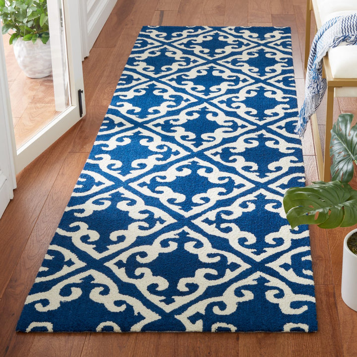 SAFAVIEH Easy Care EZC416A Navy / Ivory Rug Image 10