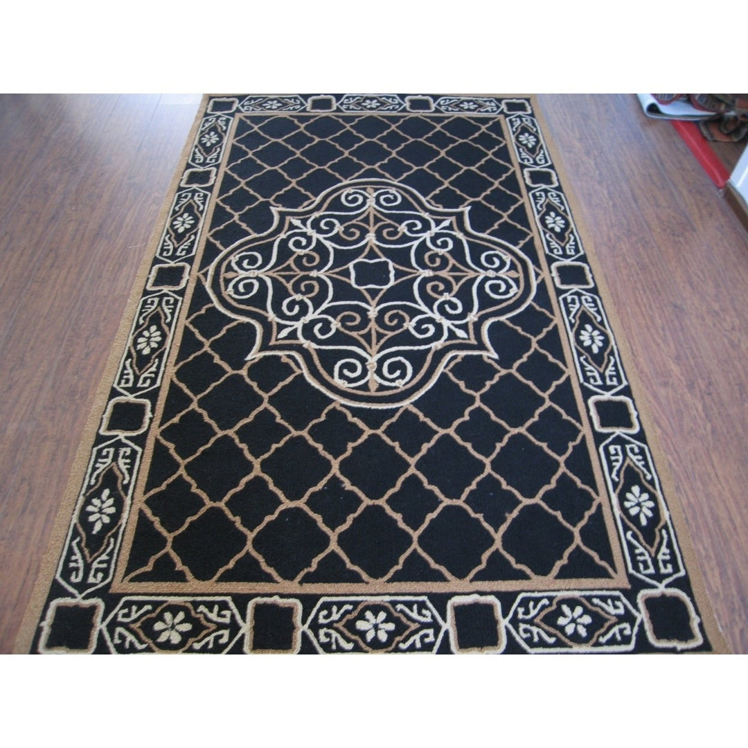 SAFAVIEH Easy Care EZC729D Black / Gold Rug Image 9