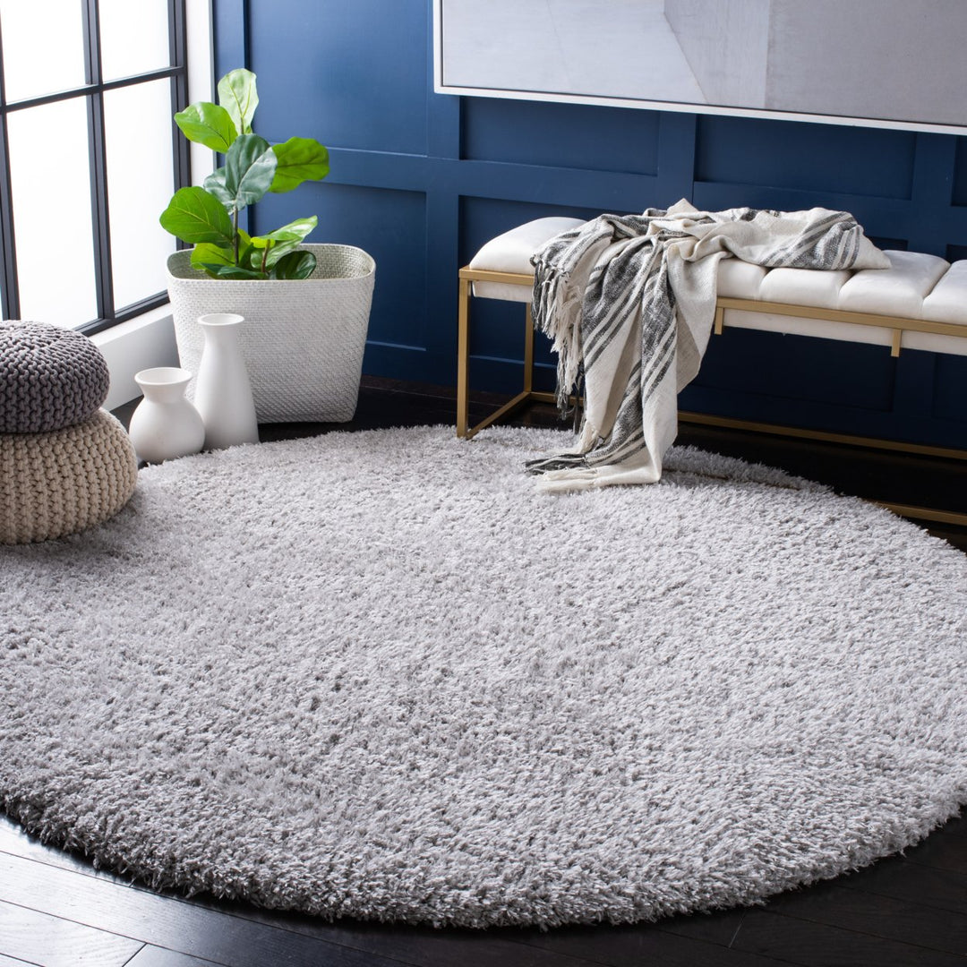 SAFAVIEH Flokati Collection FLK310F Light Grey Rug Image 2