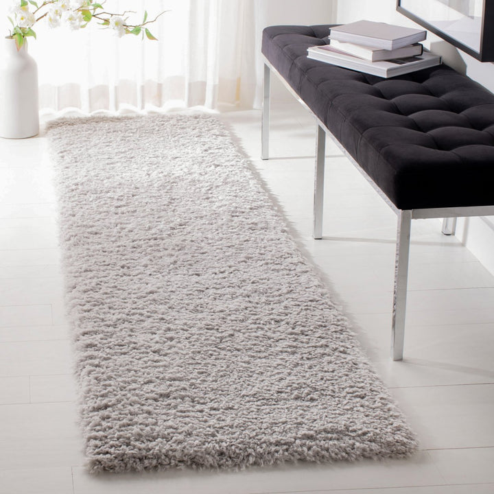 SAFAVIEH Flokati Collection FLK310F Light Grey Rug Image 3