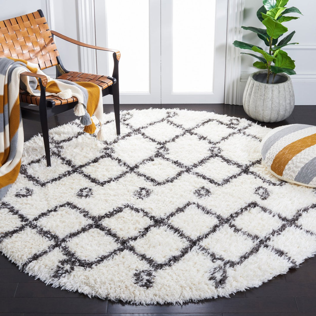 SAFAVIEH Flokati Collection FLK312A Ivory / Dark Grey Rug Image 2