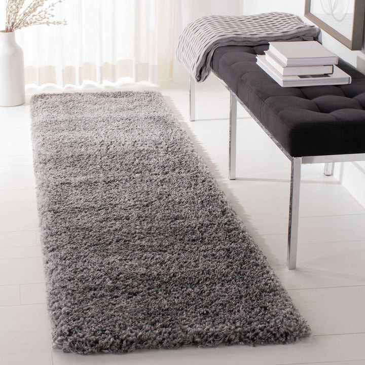 SAFAVIEH Fontana Shag Collection FNT800G Silver Rug Image 3