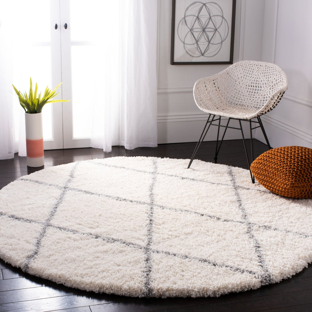 SAFAVIEH Fontana Shag Collection FNT815A Cream / Grey Rug Image 2