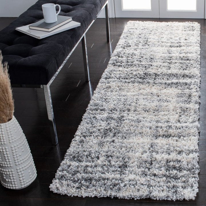 SAFAVIEH Fontana Shag Collection FNT856G Grey / Ivory Rug Image 3