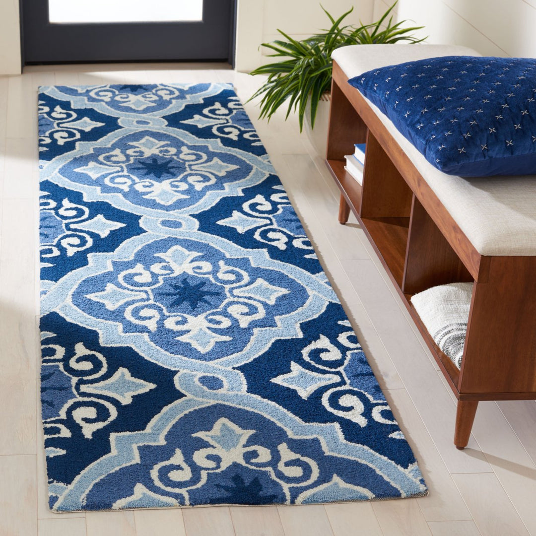 SAFAVIEH Four Seasons FRS231B Navy / Blue Rug Image 2