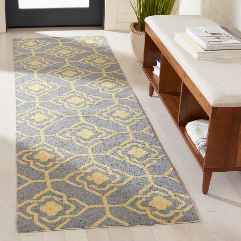 SAFAVIEH Four Seasons FRS233F Grey / Gold Rug Image 2