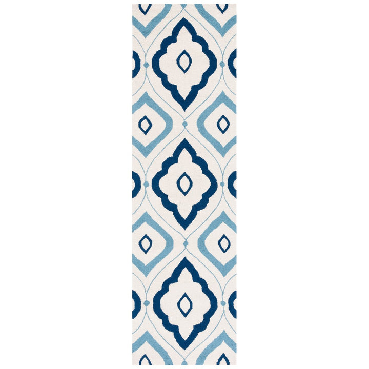 SAFAVIEH Four Seasons FRS235N Ivory / Navy Rug Image 3