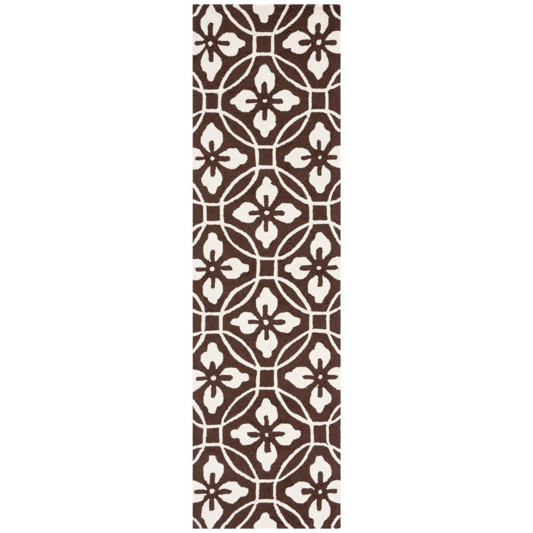 SAFAVIEH Four Seasons FRS236E Chocolate / Ivory Rug Image 1