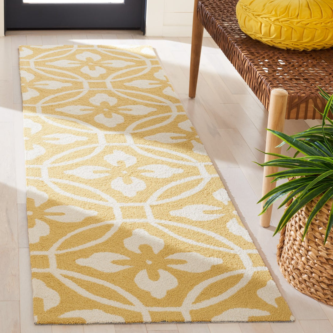 SAFAVIEH Four Seasons FRS236D Gold / Ivory Rug Image 2