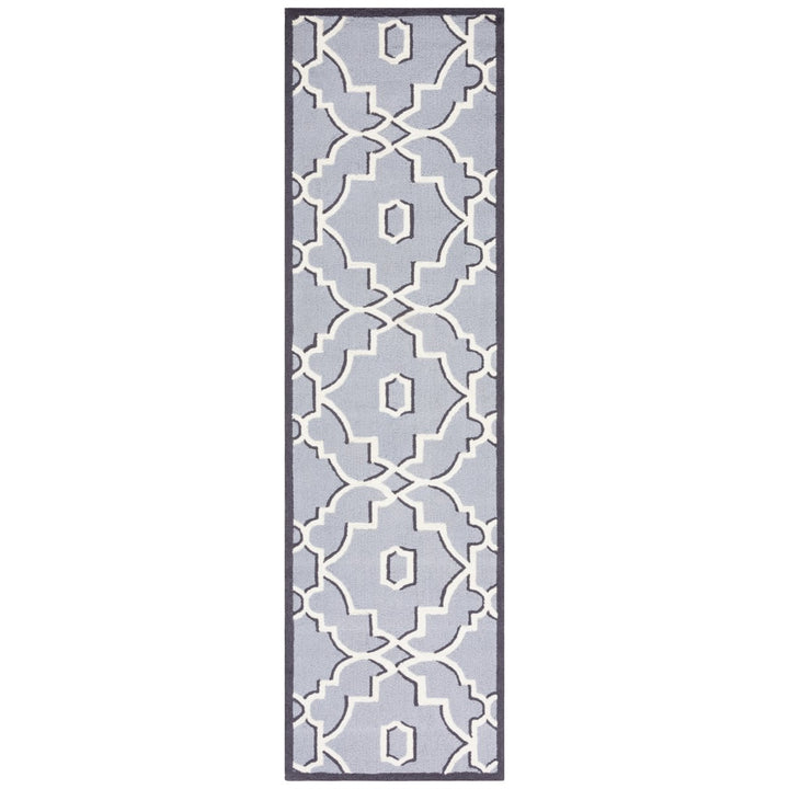 SAFAVIEH Four Seasons FRS237B Grey / Ivory Rug Image 1