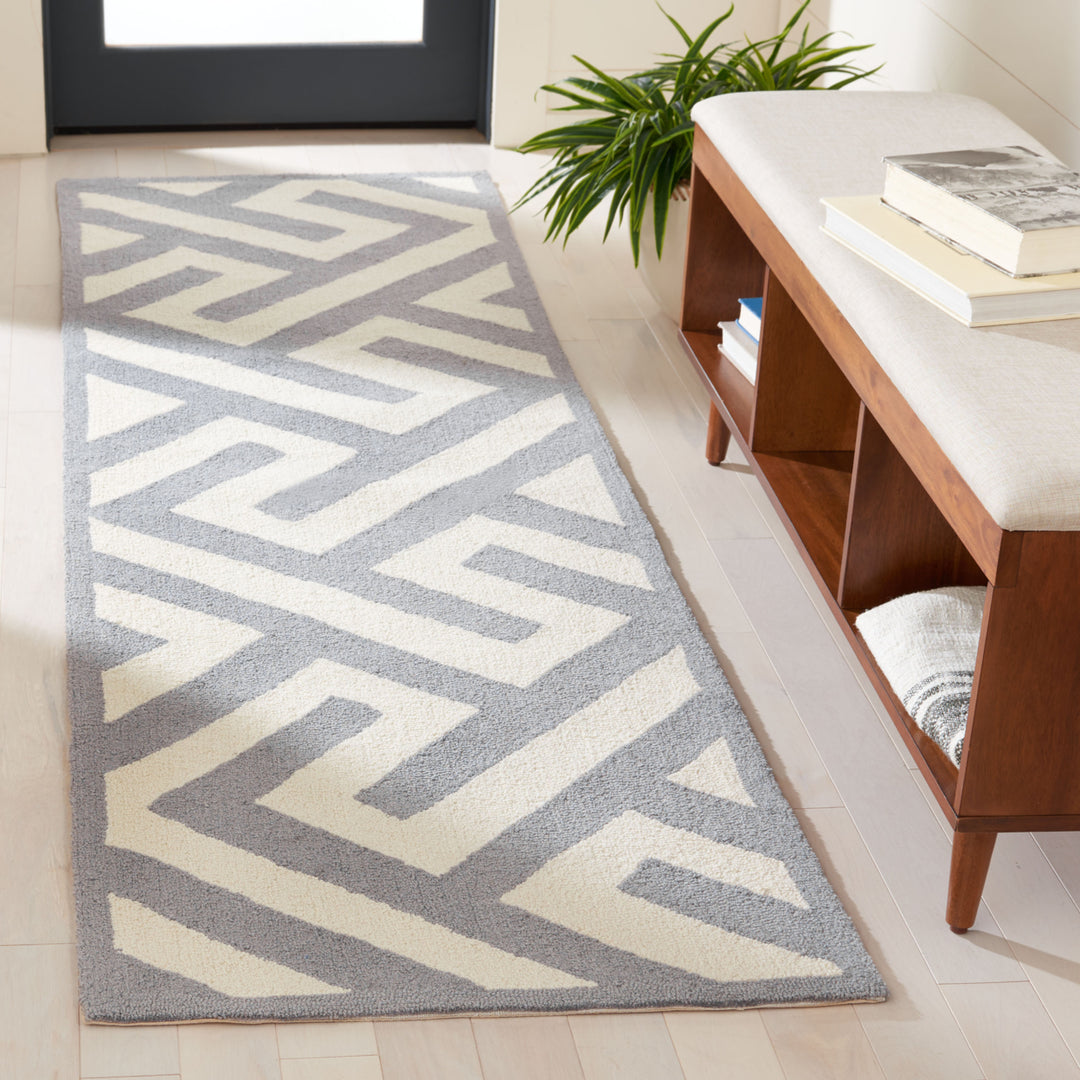 SAFAVIEH Four Seasons FRS241M Ivory / Grey Rug Image 2