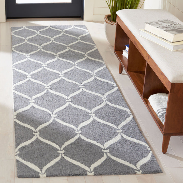 SAFAVIEH Four Seasons FRS242B Grey / Ivory Rug Image 2