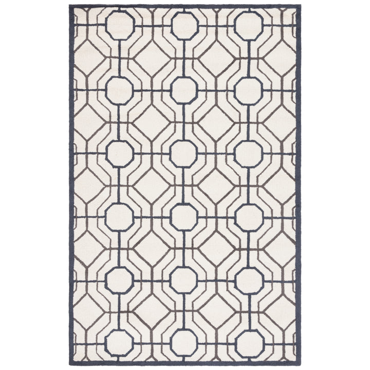 SAFAVIEH Four Seasons FRS244P Ivory / Black Rug Image 1