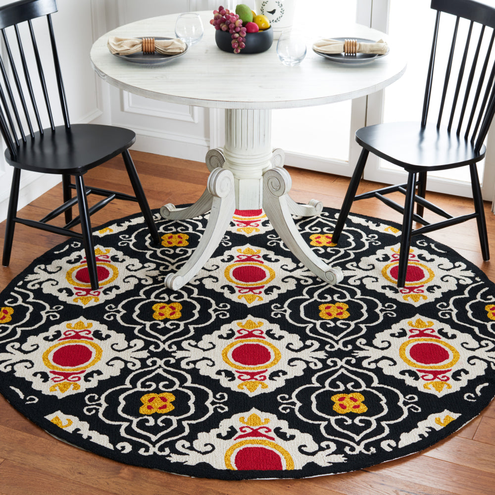 SAFAVIEH Four Seasons FRS417A Black / Ivory Rug Image 2