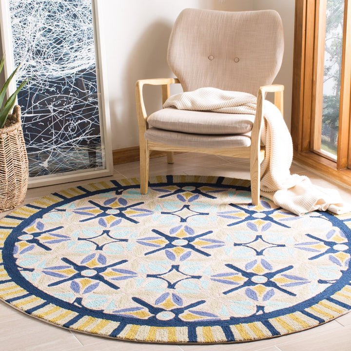 SAFAVIEH Four Seasons FRS449A Tan / Blue Rug Image 2