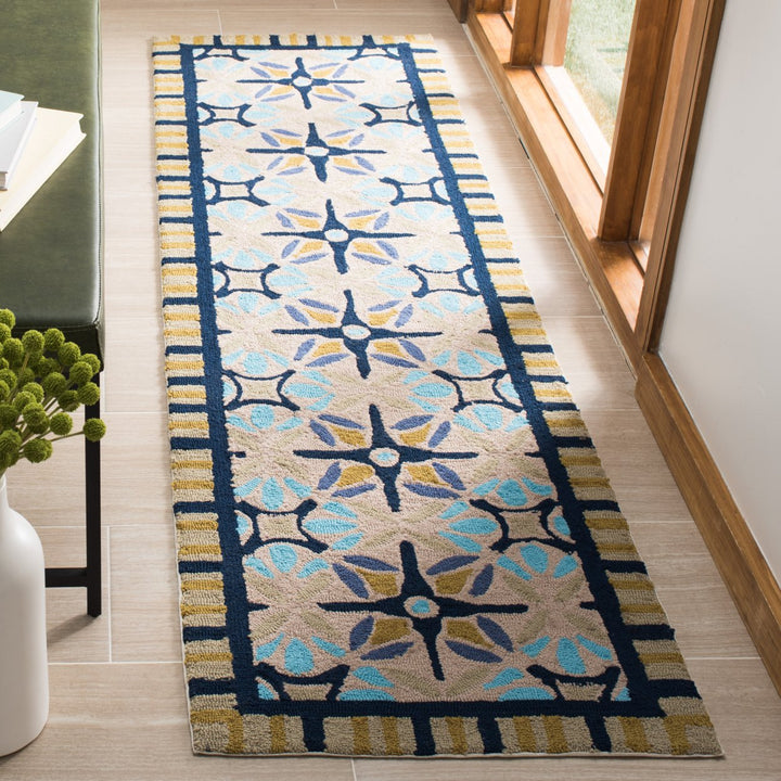 SAFAVIEH Four Seasons FRS449A Tan / Blue Rug Image 3