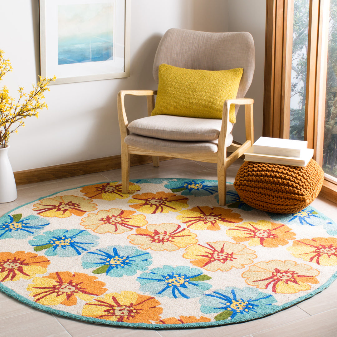 SAFAVIEH Four Seasons FRS469A Ivory / Blue Rug Image 2