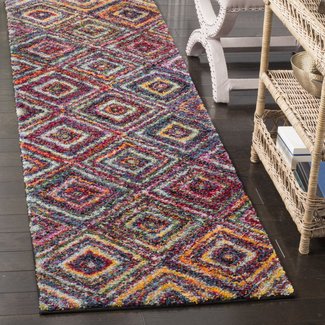 SAFAVIEH Fiesta Shag Collection FSG384M Multi Rug Image 2