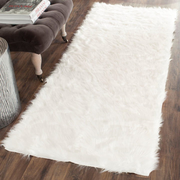 SAFAVIEH Faux Sheep Skin Collection FSS235A Ivory Rug Image 3