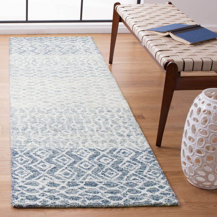 SAFAVIEH Glamour GLM304M Handmade Blue / Ivory Rug Image 3