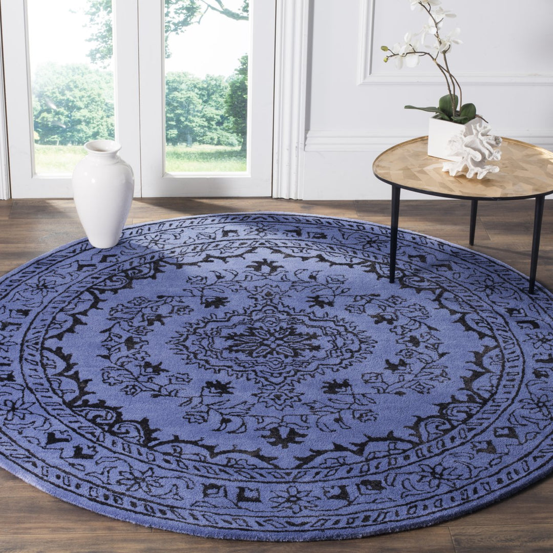 SAFAVIEH Glamour Collection GLM533C Handmade Purple Rug Image 2