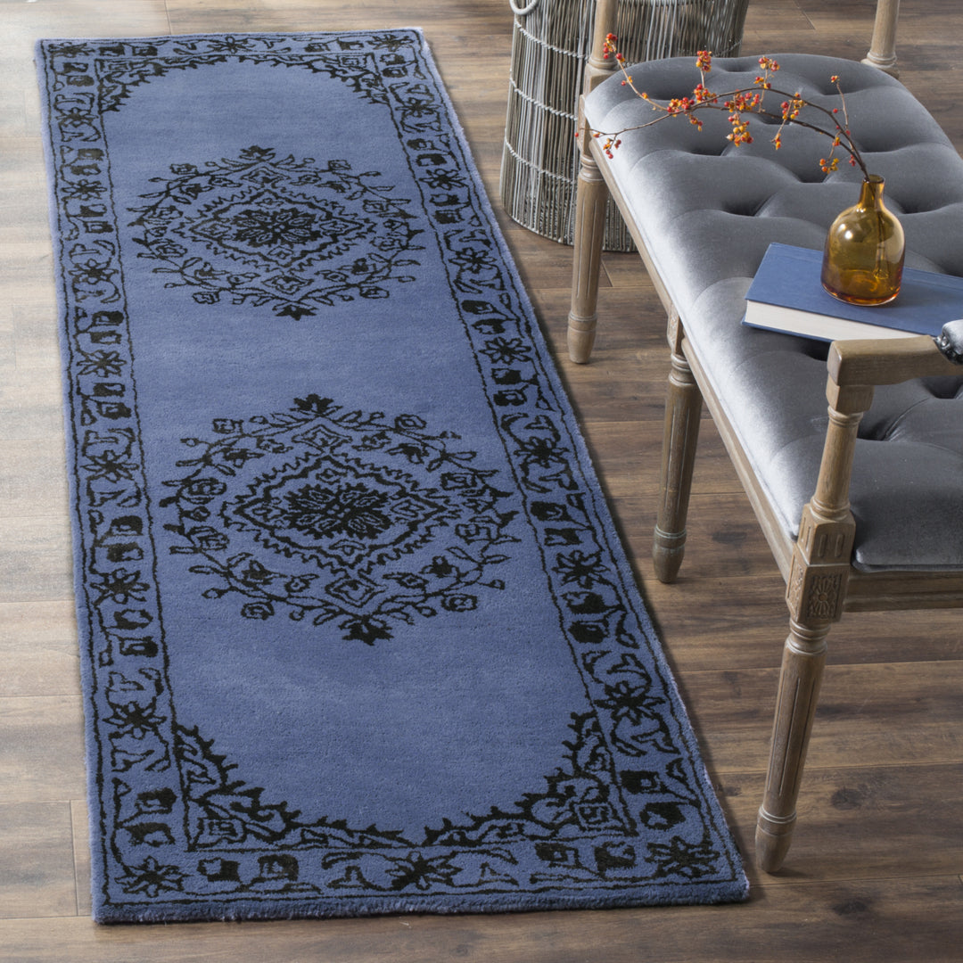 SAFAVIEH Glamour Collection GLM533C Handmade Purple Rug Image 3