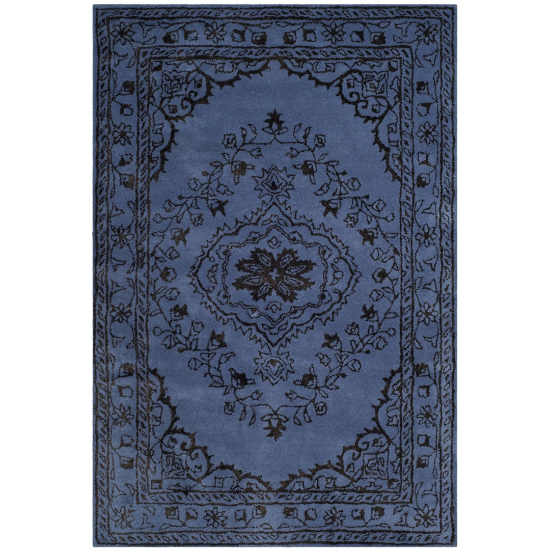 SAFAVIEH Glamour Collection GLM533C Handmade Purple Rug Image 9