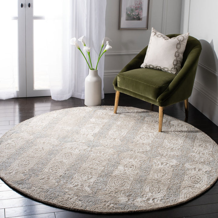 SAFAVIEH Glamour Collection GLM536F Grey / Ivory Rug Image 2