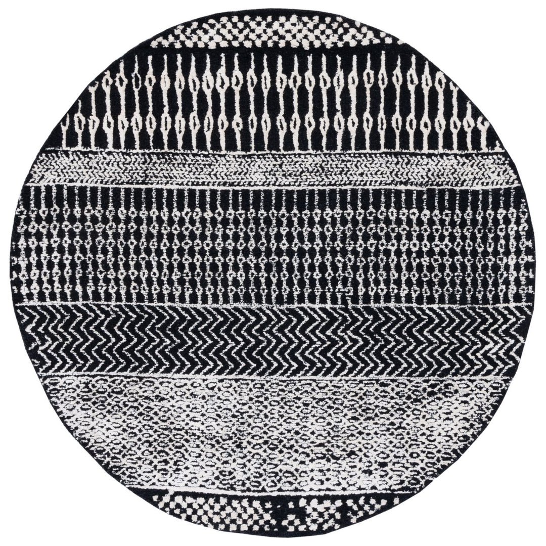 SAFAVIEH Glamour Collection GLM538Z Black / Ivory Rug Image 1