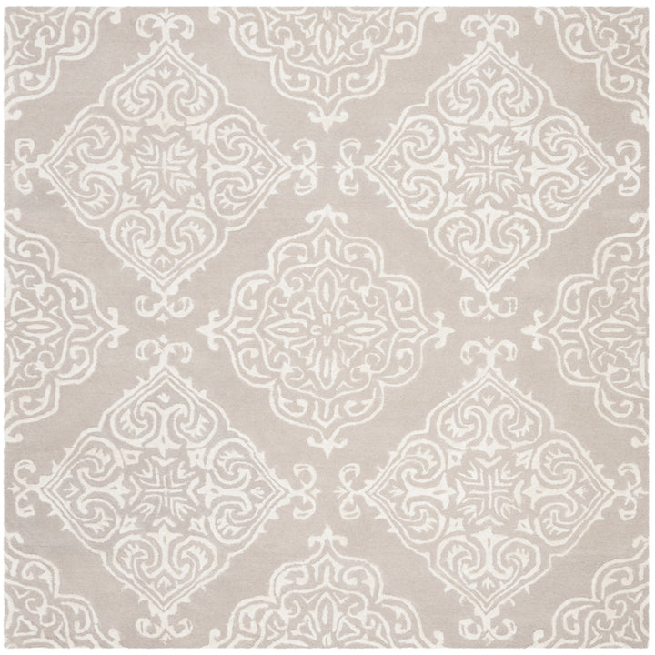 SAFAVIEH Glamour GLM568A Handmade Silver / Ivory Rug Image 6