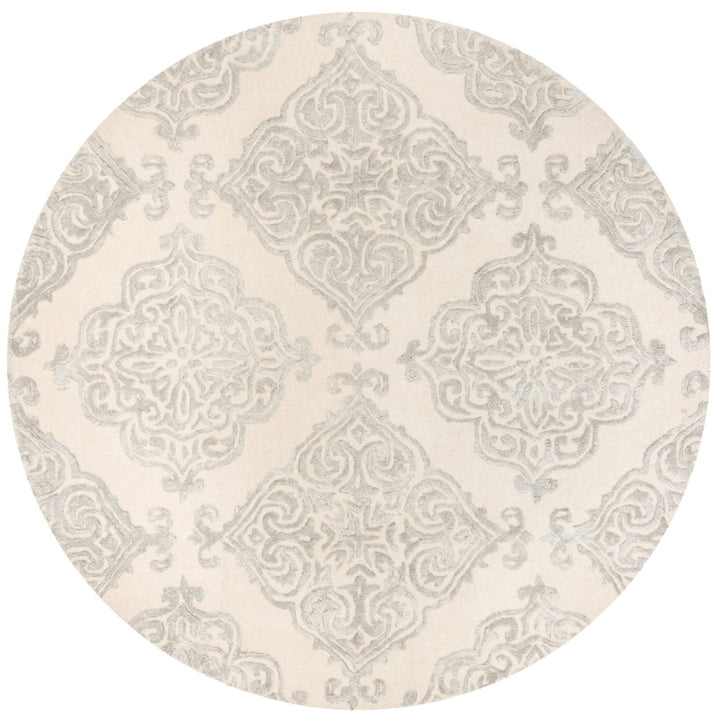 SAFAVIEH Glamour GLM568C Handmade Ivory / Silver Rug Image 4