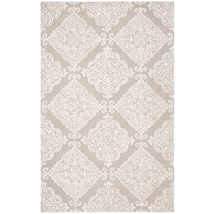 SAFAVIEH Glamour GLM568A Handmade Silver / Ivory Rug Image 10