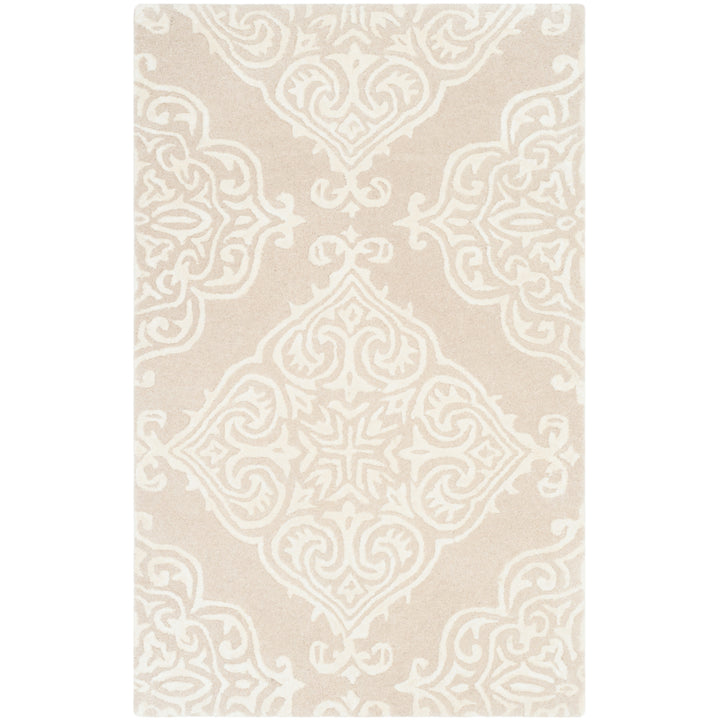 SAFAVIEH Glamour GLM568E Handmade Beige / Ivory Rug Image 8