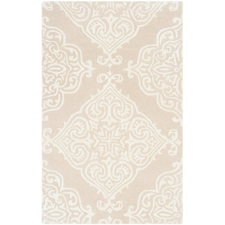 SAFAVIEH Glamour GLM568E Handmade Beige / Ivory Rug Image 1