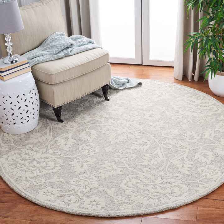 SAFAVIEH Glamour GLM651B Handmade Beige / Ivory Rug Image 2