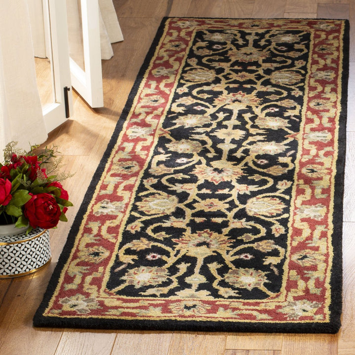 SAFAVIEH Heritage HG112A Handmade Black / Red Rug Image 3