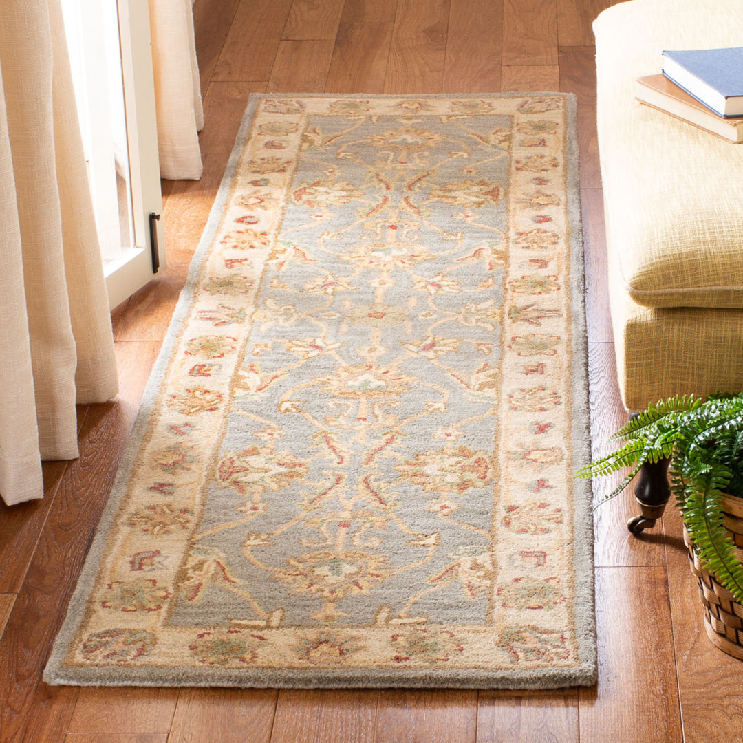 SAFAVIEH Heritage HG343B Handmade Blue / Beige Rug Image 11