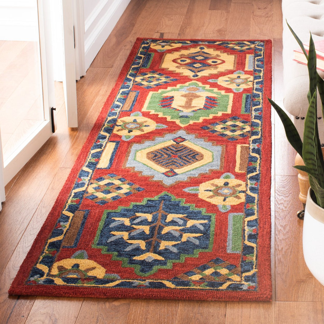 SAFAVIEH Heritage HG352Q Handmade Red / Gold Rug Image 3