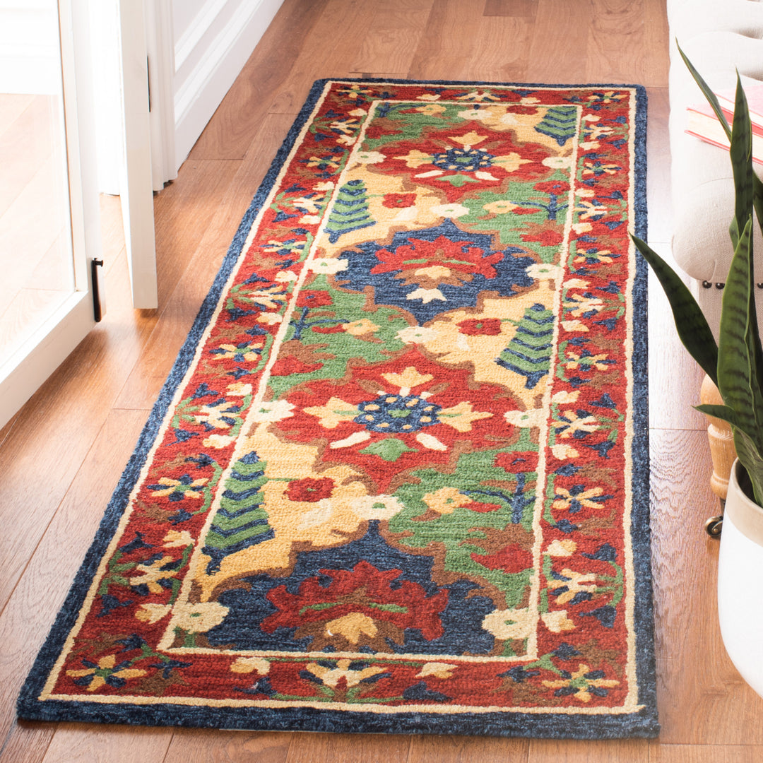 SAFAVIEH Heritage HG355Q Handmade Red / Green Rug Image 3