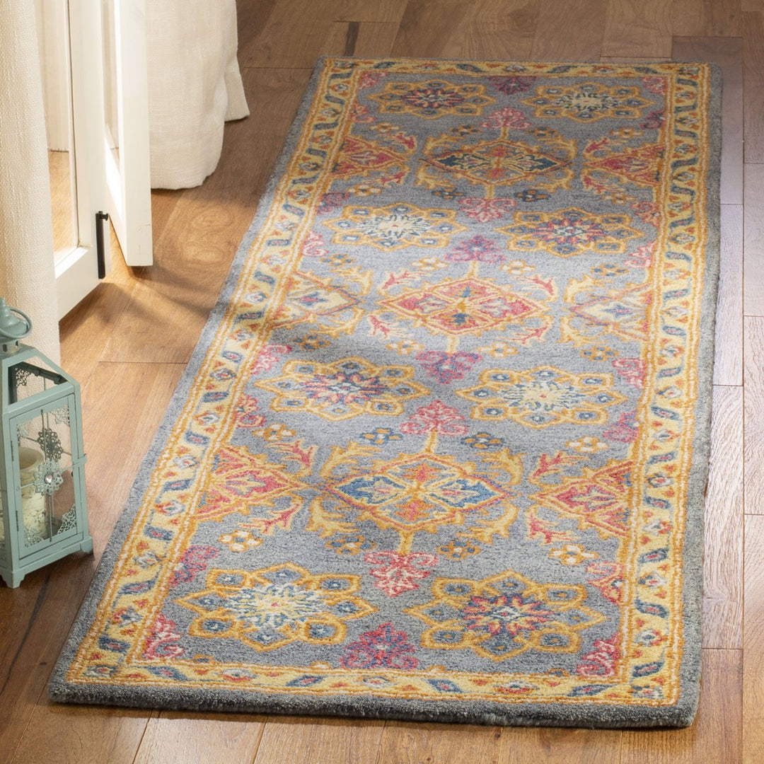 SAFAVIEH Heritage HG415H Handmade Charcoal / Multi Rug Image 3